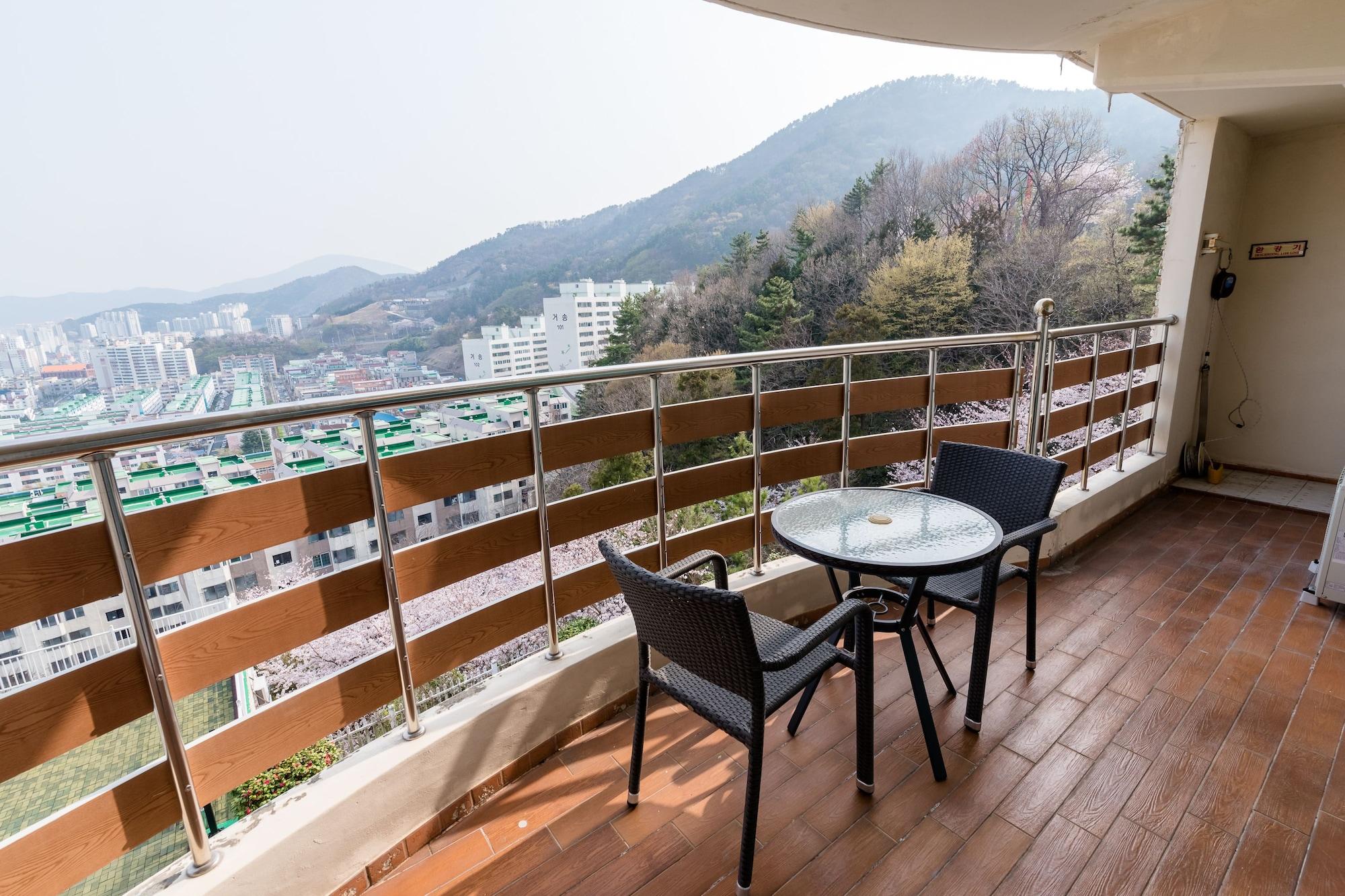 Home Fourest Resort Geoje Extérieur photo