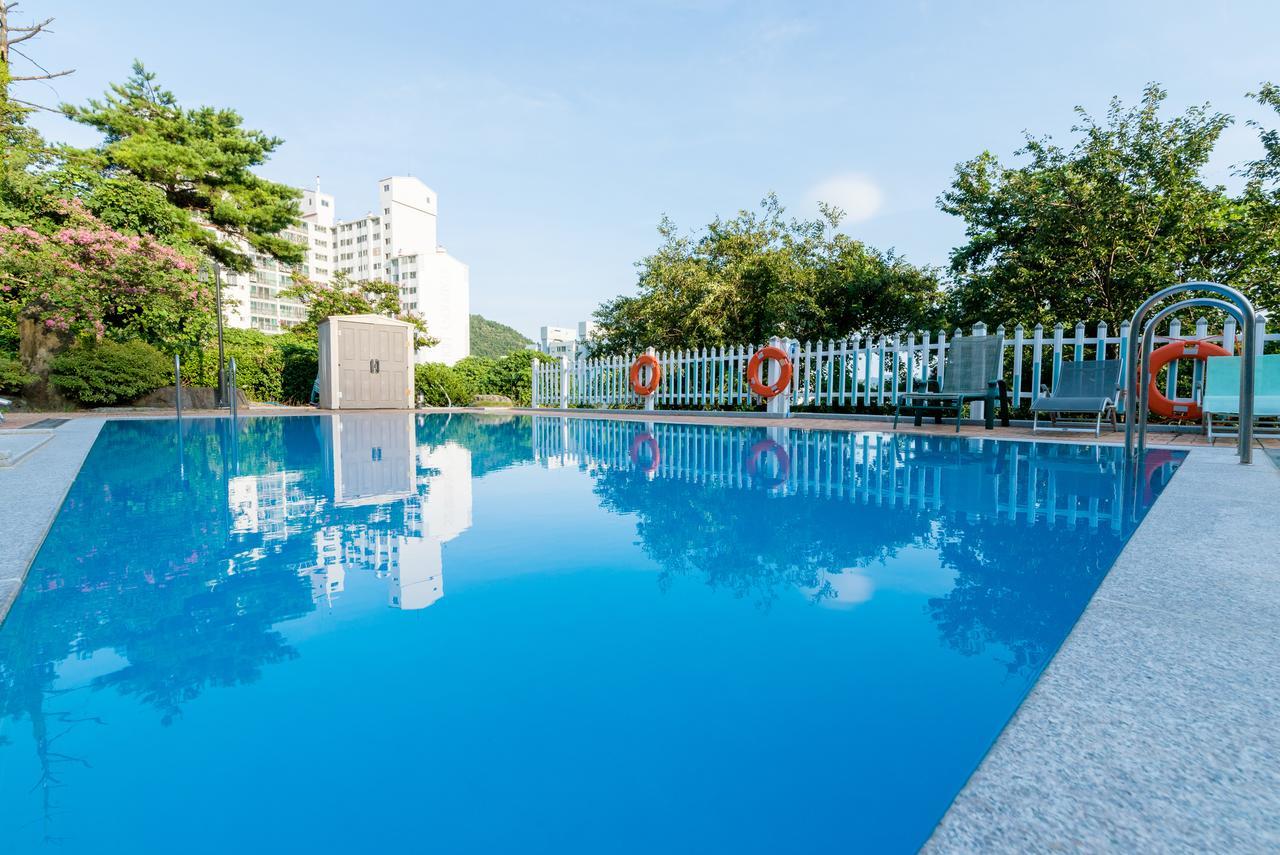 Home Fourest Resort Geoje Extérieur photo