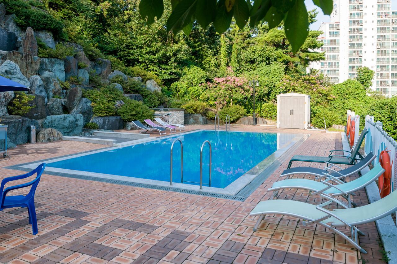 Home Fourest Resort Geoje Extérieur photo