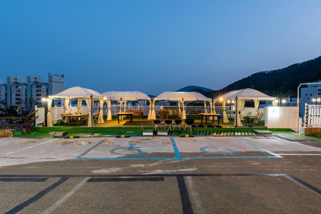 Home Fourest Resort Geoje Extérieur photo