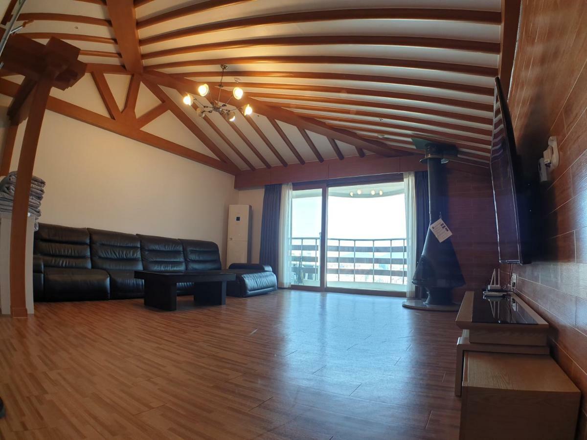 Home Fourest Resort Geoje Extérieur photo