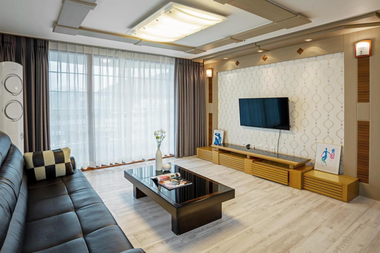 Home Fourest Resort Geoje Extérieur photo